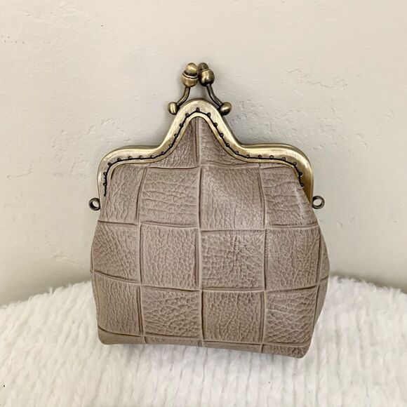 Handmade Genuine Embossed Leather Top Handle Bag & Castle Shaped Coin Purse Set - Picture 12 of 16